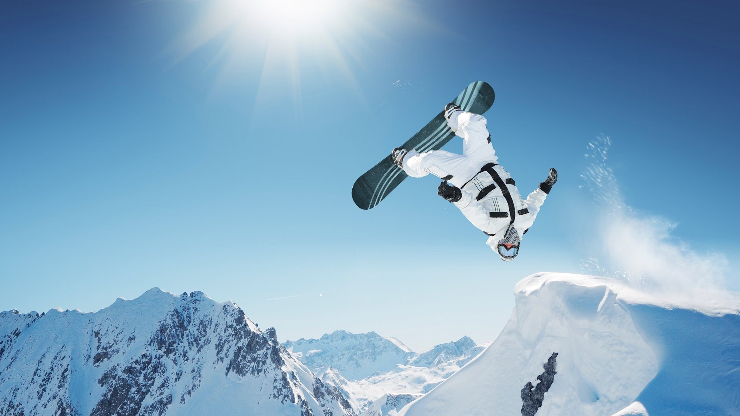 球员赛季中段体能下滑，医疗组介入调整训练，助力球员状态回升